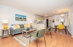 175 County Road B2 E, Little Canada, MN 55117