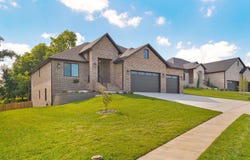 2011 N Silver Charm Avenue, Springfield, MO 65802
