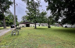 814 Walnut Street, Chetopa, KS 67336