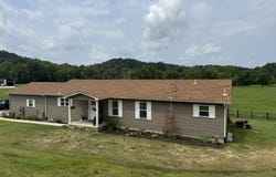9529 Grandview Lake Road, Ashland, KY 41102