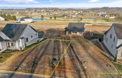 1700 Black Bear Circle, Loudon, TN 37774