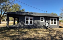 705 E 9th Street, Coleman, TX 76834