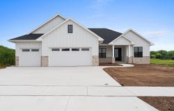 4957 BIG SKY Pass, DE PERE, WI 54115