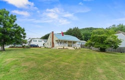 403 BETSY BELL RD, STAUNTON, VA 24401