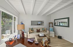 2905 W Chandler Boulevard, Burbank, CA 91505