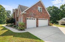 464 Oak Ridge Dr, Gallipolis, OH 45631