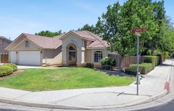 1471 N Terry Avenue, Clovis, CA 93619