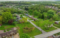361 Carpenter Ln, Irwin, PA 15642