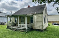 303 Seminary St, Carrollton, KY 41008