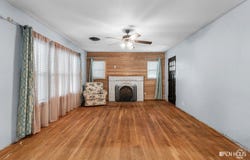 206 E Summit Avenue, Electra, TX 76360