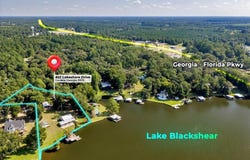 822 Lakeshore Dr, Cordele, GA 31015
