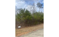 539 Edgewood Road, Hurricane, WV 25526