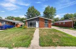 21537 Parkway Street, Saint Clair Shores, MI 48082