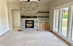621 E 13th Street, Kearney, MO 64060