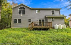 425 Scotch Pine Drive, Pocono Summit, PA 18346