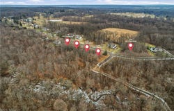 Lakeview Drive, Hubbard, OH 44425