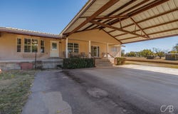 155 Lakeview Drive, Coleman, TX 76834