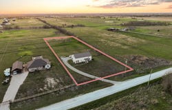 5828 County Road 1093, Celeste, TX 75423