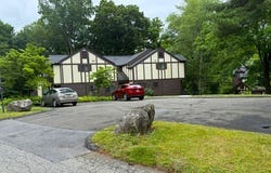 10 Tara Drive, Brookfield, CT 06804