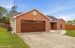 2140 Ember Brook Lane, Powell, TN 37849