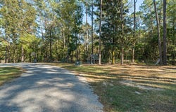 136 Hillwood Ln, LAUREL, MS 39443