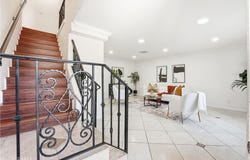 7006 Valmont, Tujunga, CA 91042