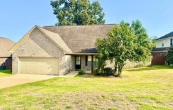 235 Forest Glen Dr, Oxford, MS 38655