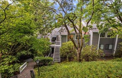 44 EAGLE CREST Dr, LakeOswego, OR 97035
