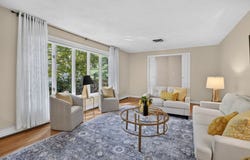 27 Algonquin Ave, Andover, MA 01810
