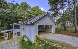 516 Dickerson Rd, Franklin, GA 30217