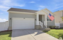 1736 E CHUKAR Dr N, Eagle Mountain, UT 84005