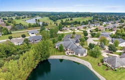 1004 HEYERDAHL Heights, HOBART, WI 54313