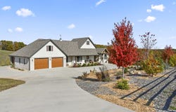 74 Hunters Drive, Galena, MO 65656