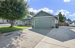 1101 CEDAR Ct, Creswell, OR 97426