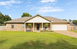 431 Ray LN, Alma, AR 72921