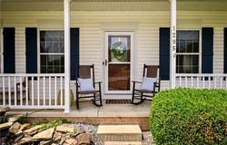 1295 Cheverton Avenue, Louisville, OH 44641