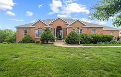 19704 Red Oak Boulevard, St Joseph, MO 64505
