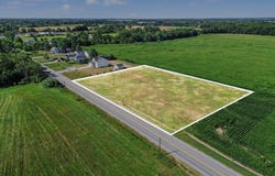 N Luce Road, Alma, MI 48801