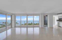 881 Ocean Dr, Key Biscayne, FL 33149