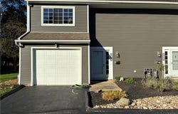1746 Walnut Lane, Rocky River, OH 44116
