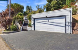 8019 Sterling Dr, Oakland, CA 94605
