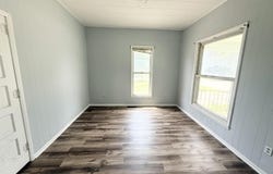 414 E Sheridan Avenue, Centerville, IA 52544