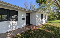 606 Thielen St, Exira, IA 50076