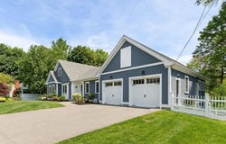 27 Samoset Rd, Woburn, MA 01801