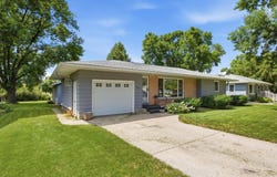 520 2nd Street E, Hector, MN 55342