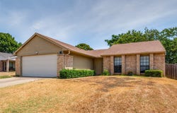 2602 Knoll Trail, Euless, TX 76039