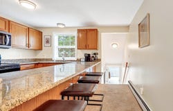 51 Berrington Rd, Leominster, MA 01453