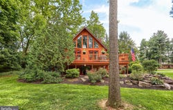 42 WOODCREST Drive, CARLISLE, PA 17015