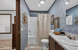 9428 Grand Ave, Duluth, MN 55808