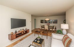 11 Commodore Lane, West Babylon, NY 11704